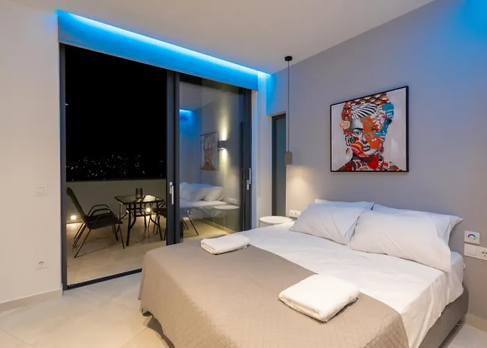 White Cliff Luxury Suites