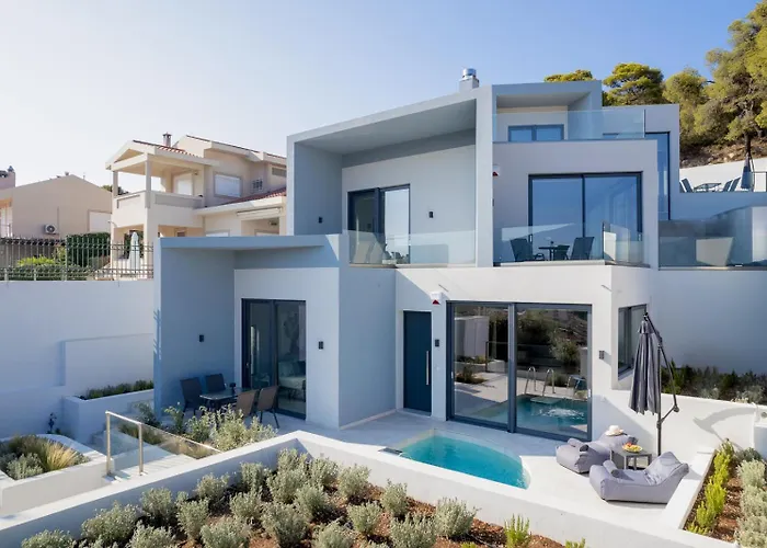 White Cliff Luxury Suites