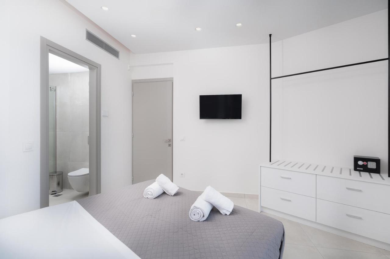 White Cliff Luxury Apartment