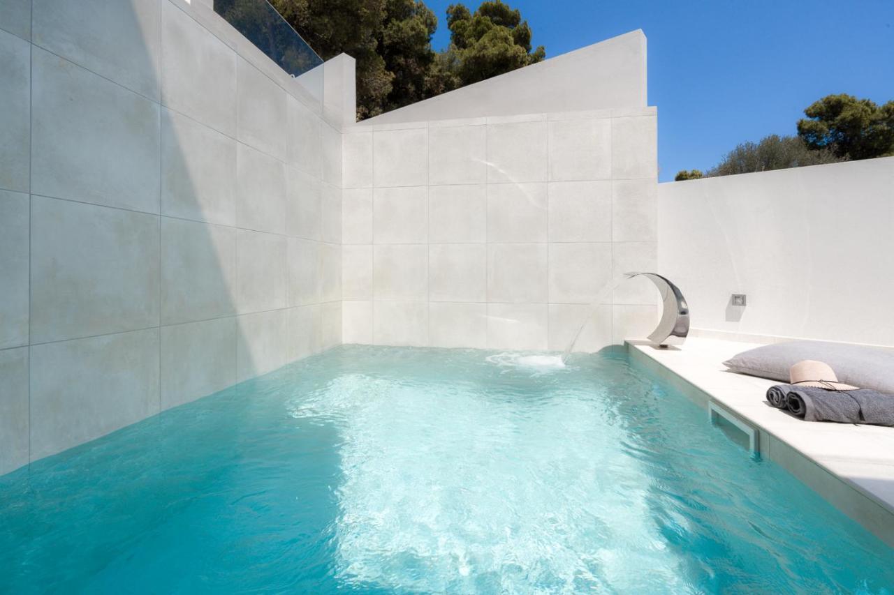 White Cliff Luxury Apartment
