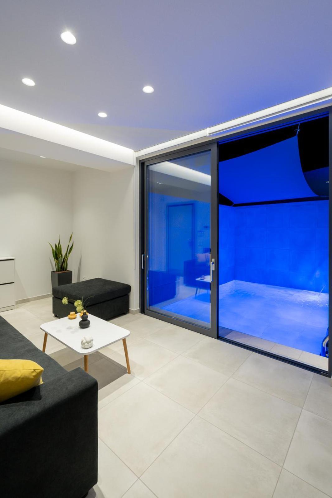 White Cliff Luxury * Pórto Ráfti