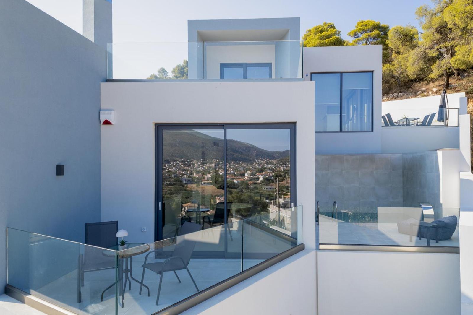 White Cliff Luxury