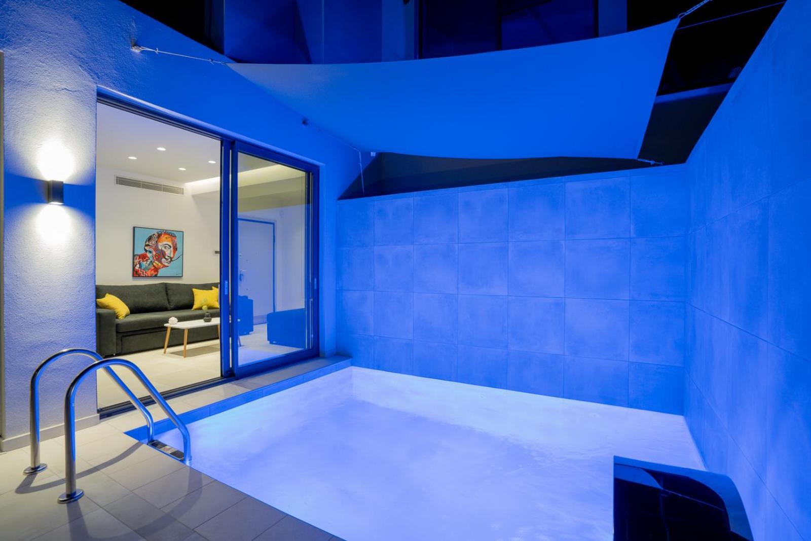 White Cliff Luxury