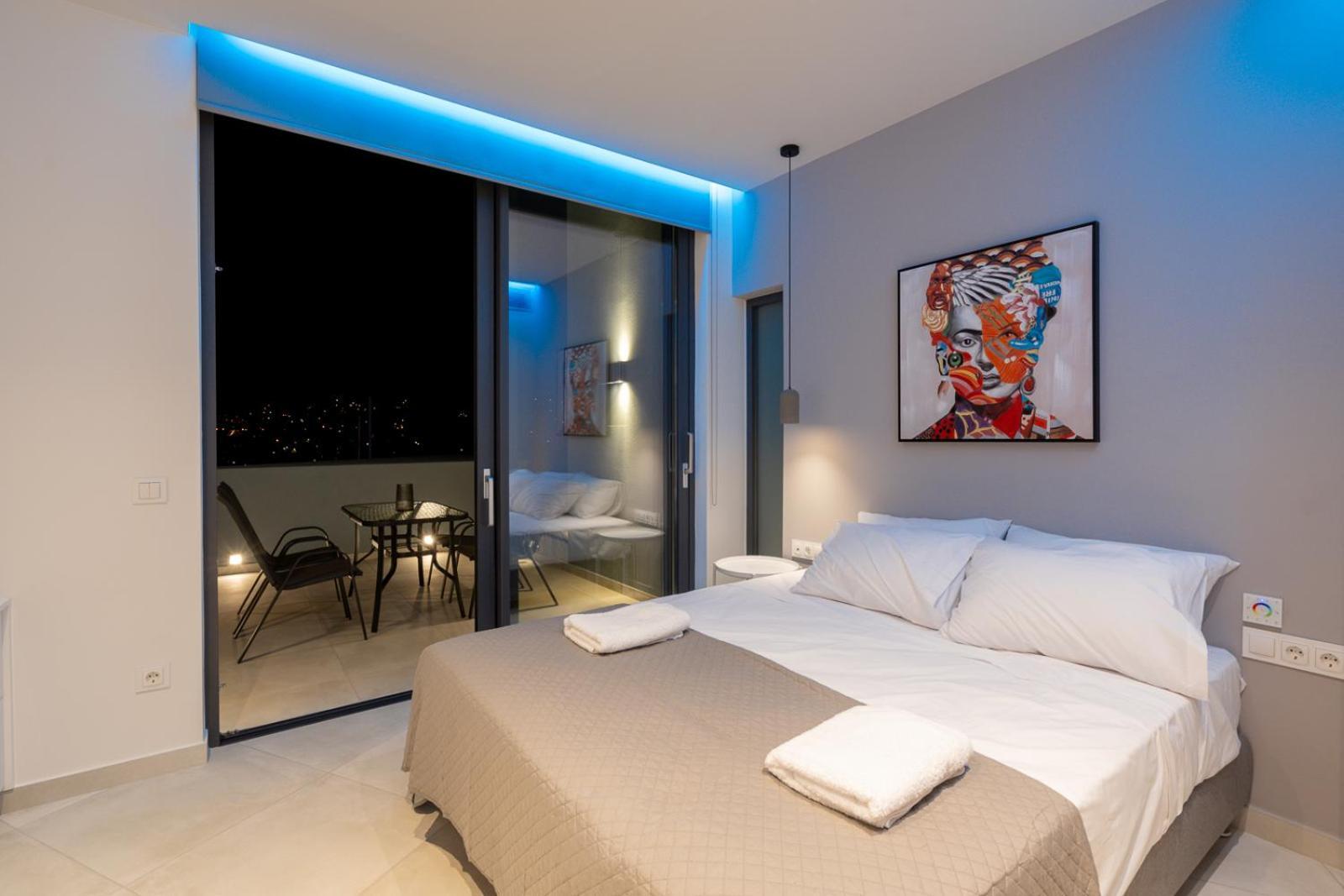 White Cliff Luxury Apartment Porto Rafti