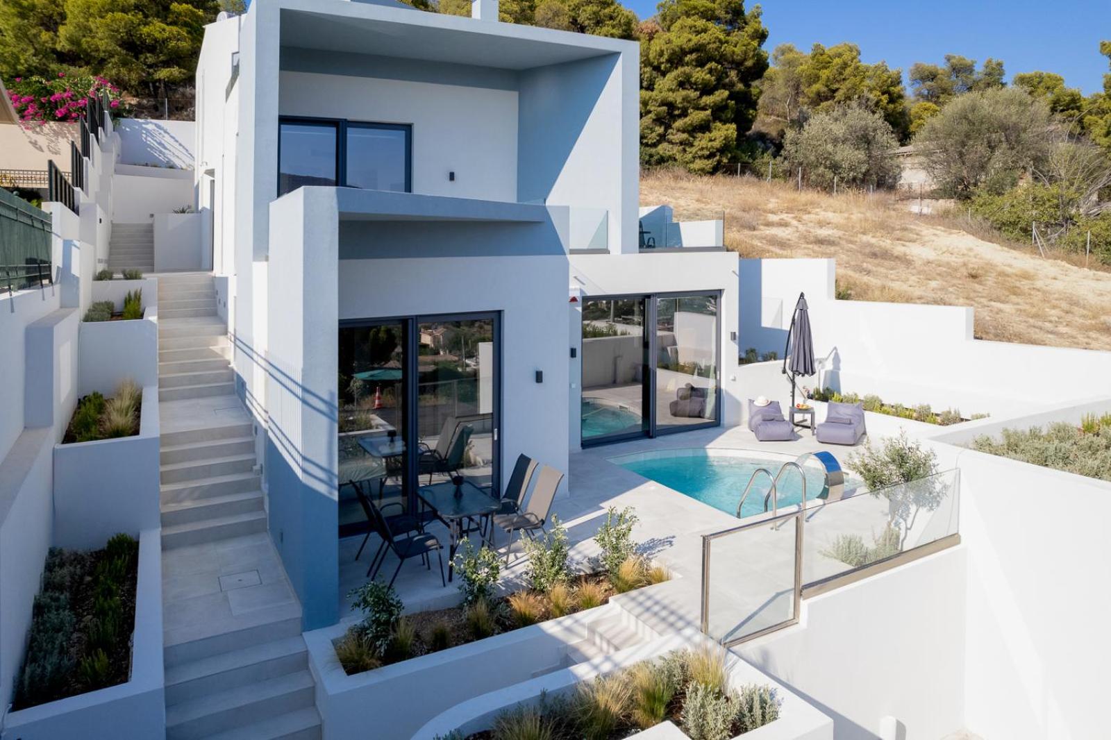 White Cliff Luxury * Porto Rafti