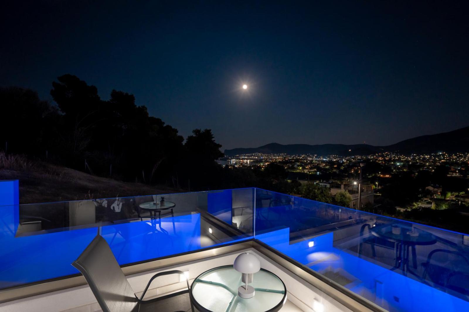 White Cliff Luxury Apartment Porto Rafti