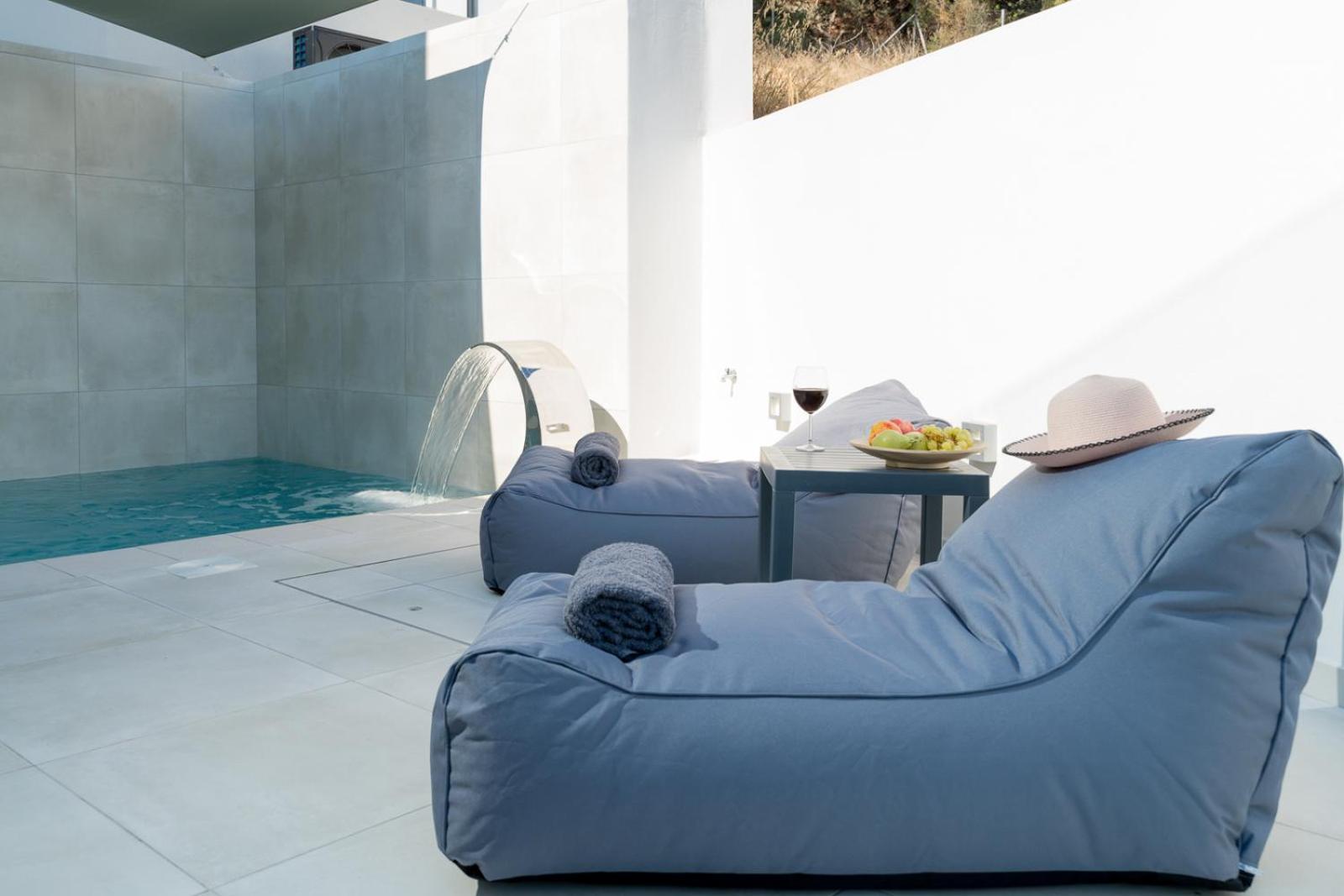 White Cliff Luxury *